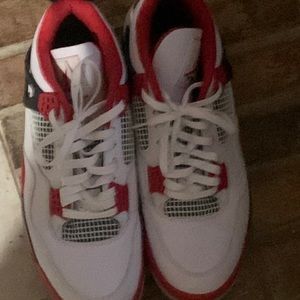 Jordan retro 4s